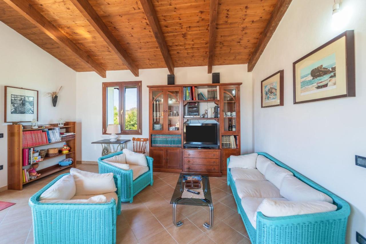 Villa Immersa Nella Natura Perfugas ภายนอก รูปภาพ